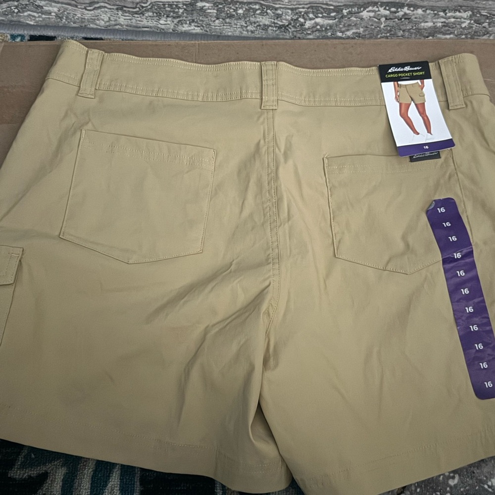 Eddie Bauer Women’s Tan Cargo Shorts